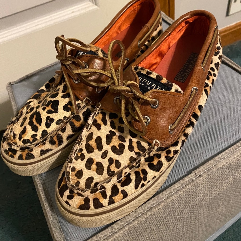 Sperry leopard print shoes